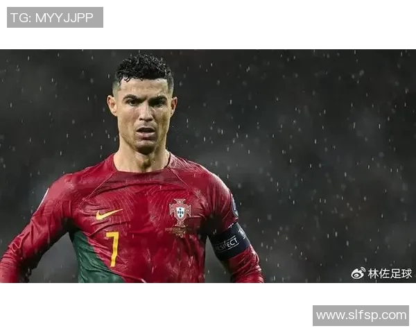 足球明星们热议C罗的传奇生涯与未来发展方向分析